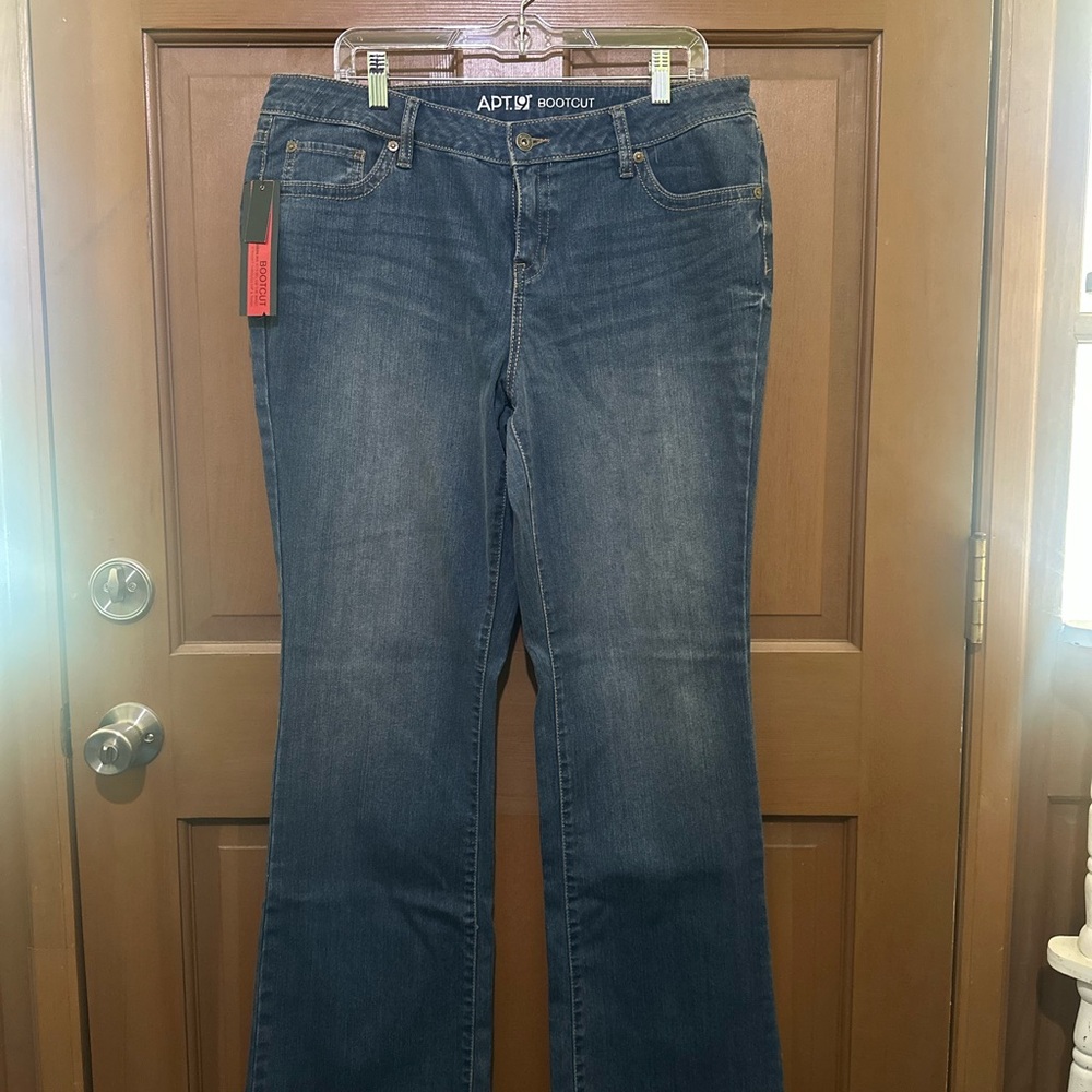 Apt. 9 Blue Boot Cut Jeans with Classic Style